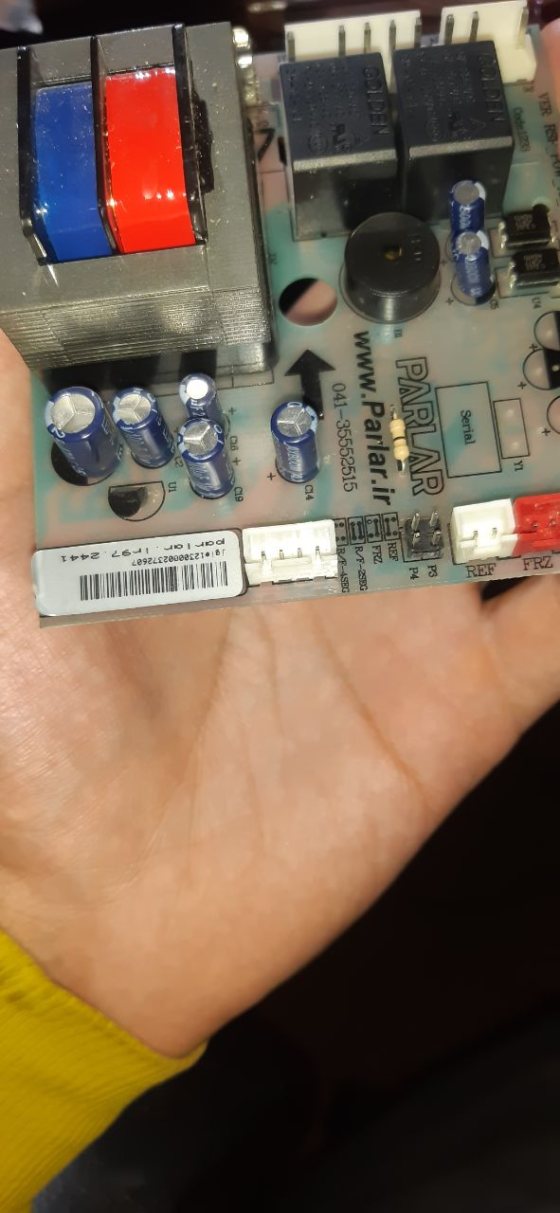 تعمیر برد یخچال بهصورت قطعهبهقطعه در کارگاه
